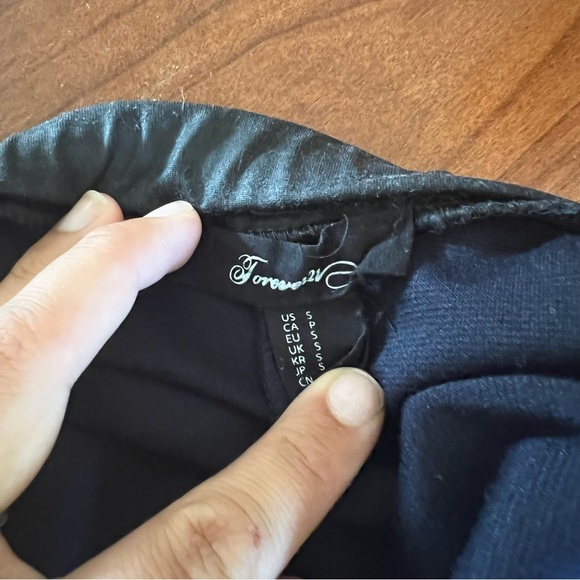 Y2k Skater Skirt - Picture 3 of 3